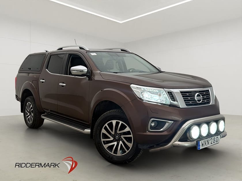 Bild 1 av Nissan Navara Dubbelhytt Tekna 2.3dCi 4WD Dragkrok Skinn Diff 360° Kåpa