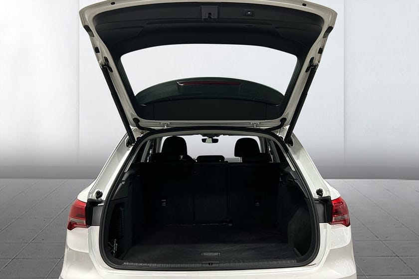 Bild 5 av Audi Q3 45 TFSI e Proline Cockpit Connect P-Sens MOMS 245hk