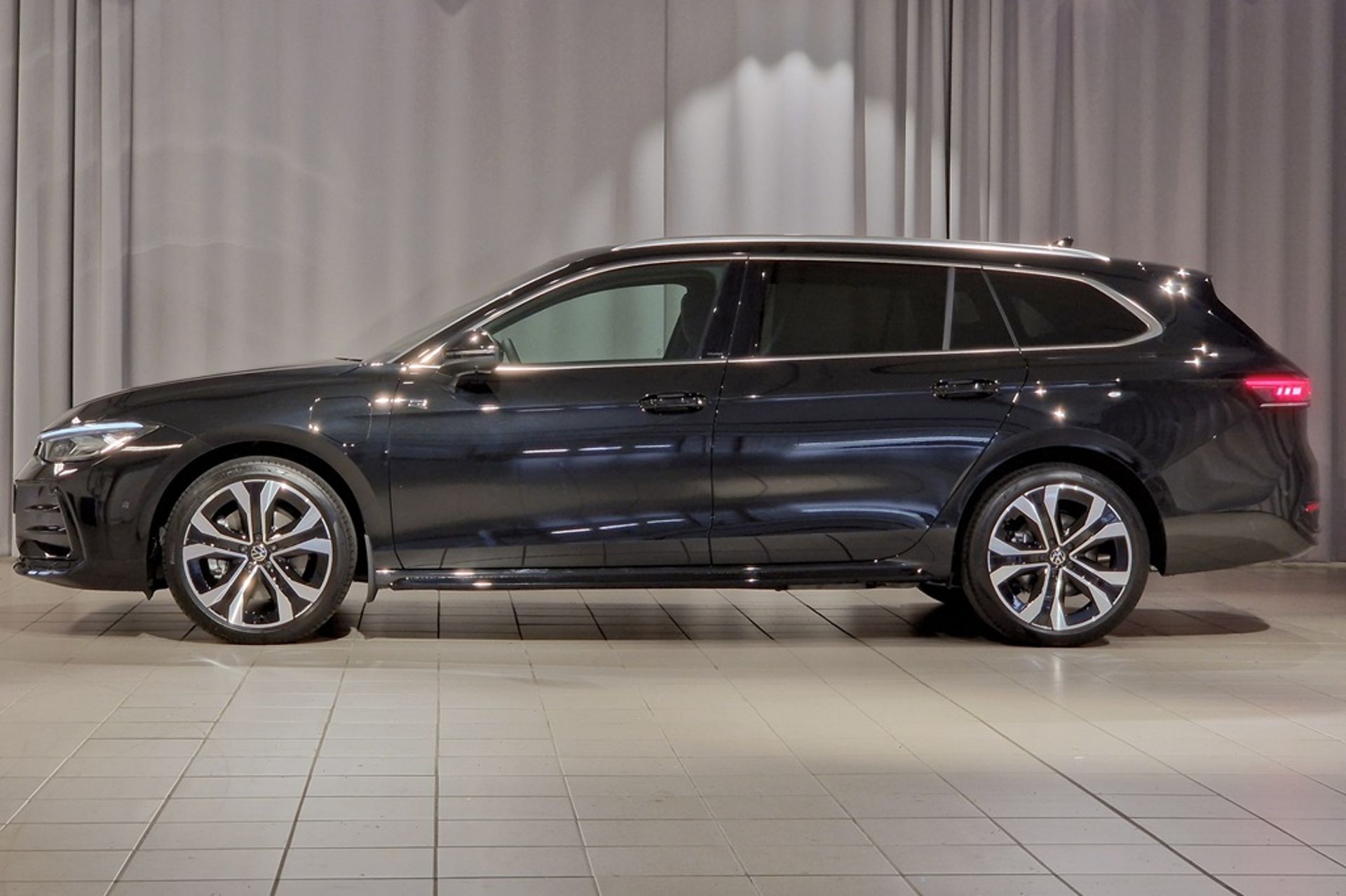 Volkswagen Passat 2027, bild 2/10