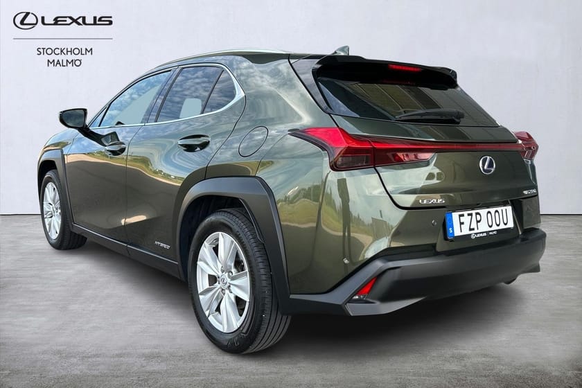 Bild 2 av Lexus UX 250h E-Four AWD Comfort Teknikpaket Navigation Drag