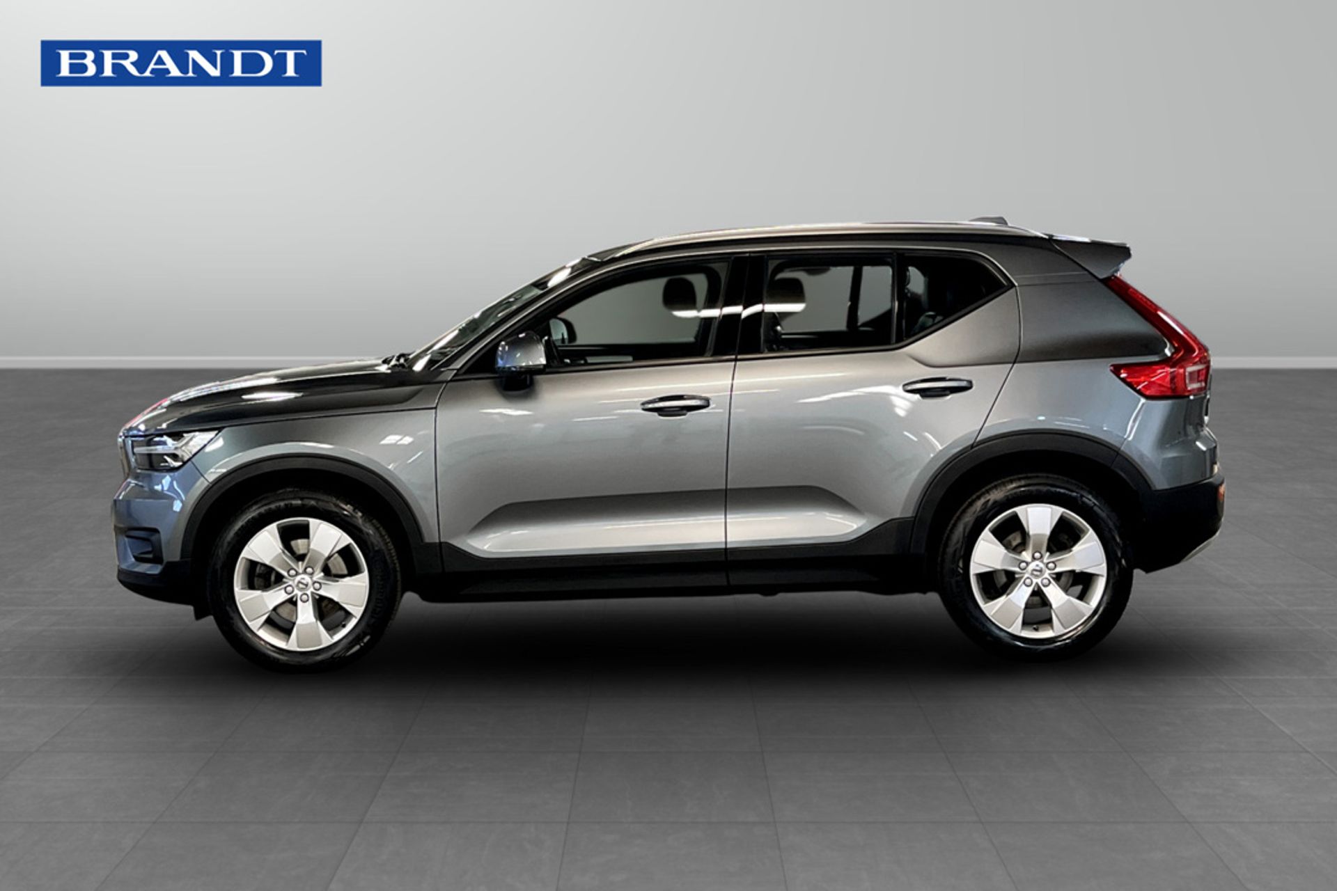 Volvo XC40 D4 AWD Momentum Intro Edition 2018, kuva 6/12