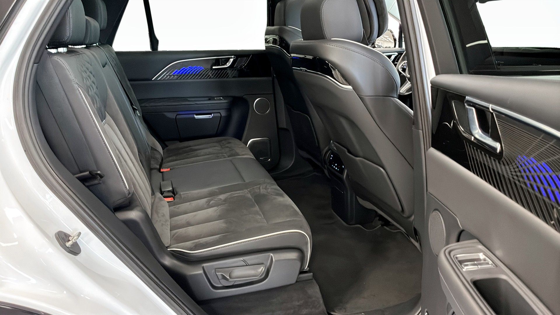 Hongqi E-HS9 PREMIUM 99 kWh AWD 551HP 2022, bild 5/10