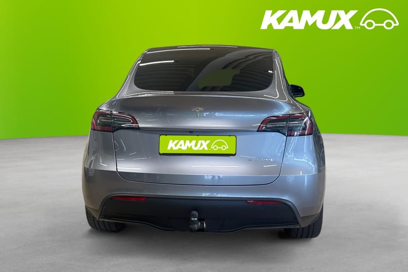 Bild 5 av Tesla Model Y Long Range AWD 514hk Pano Autopilot Drag