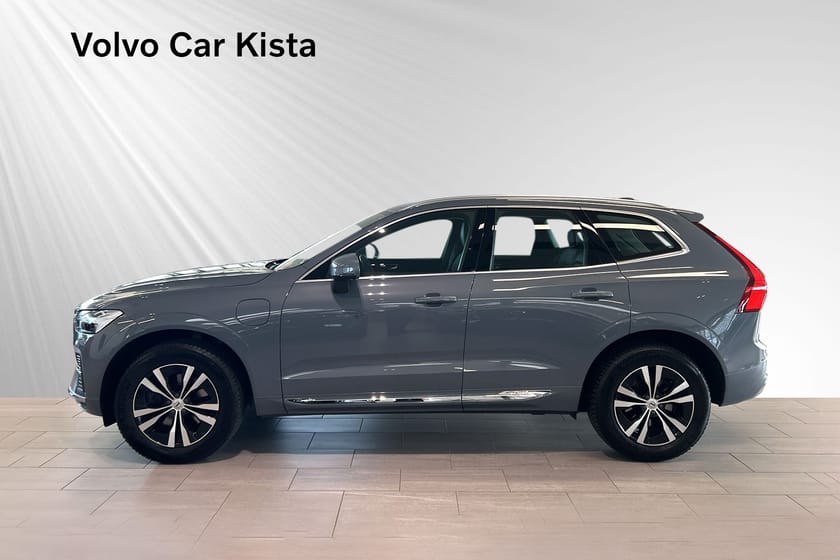Bild 3 av Volvo XC60 Recharge T6 Core Bright Läder Pano B-Kamera