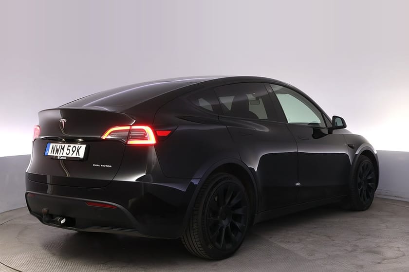 Bild 5 av Tesla Model Y Long Range AWD Uppgraderad AP. Pano Drag