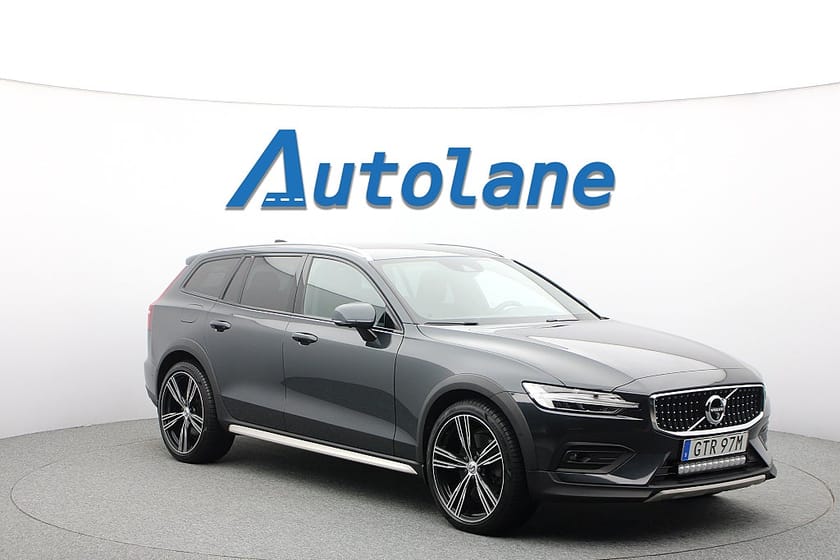Bild 1 av Volvo V60 Cross Country D4 AWD B&W,360°,20",Drag,BLIS,Värmare,HUD,GPS 190hk