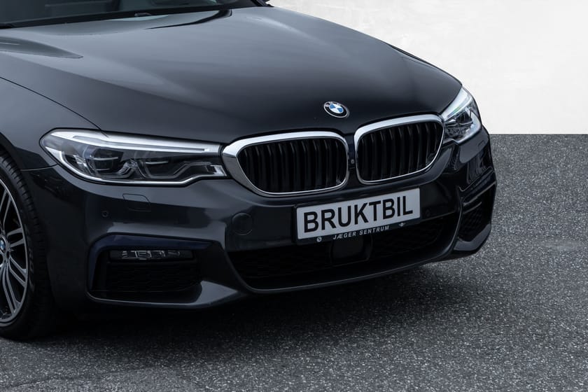 Bilde 2 av BMW 530e xDrive iPerformance Sedan M-Sport Soltak A.Cruise Krok HUD H/K