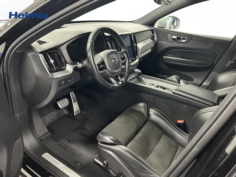 Bild 8 av 9 – Volvo XC60 D4 AWD R-Design