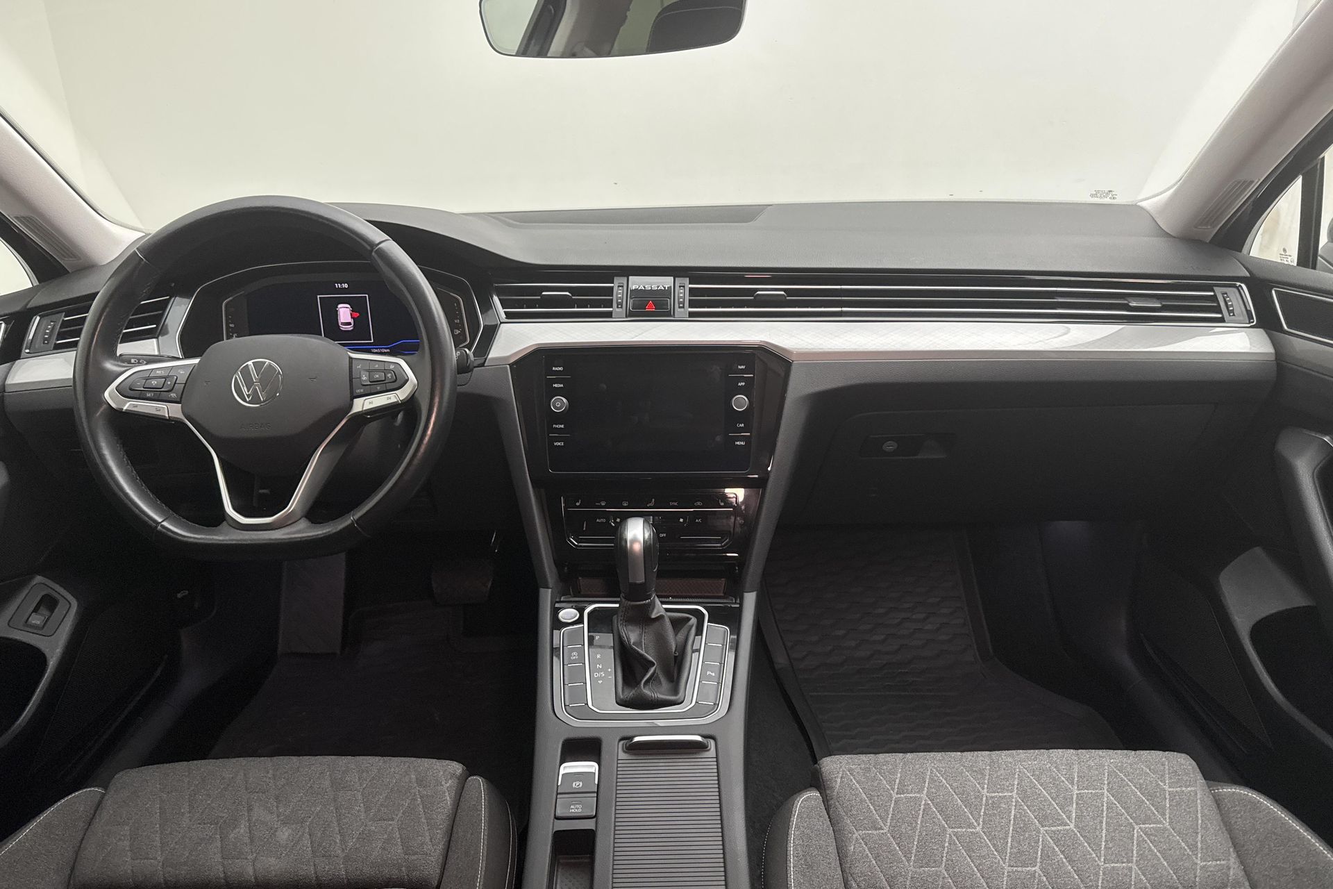Volkswagen Passat 2023, bild 7/10