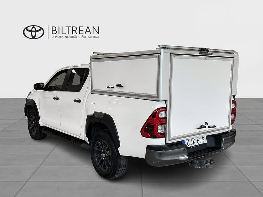 Bild 4 av Toyota Hilux Dubbelhytt D-hytt 2.8 Invincible Komfortpaket Volymskåp Värmare