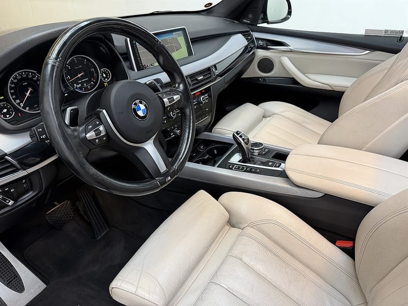 Bild 4 av BMW X5 M50d 381hk M Sport Pano SE SPEC!