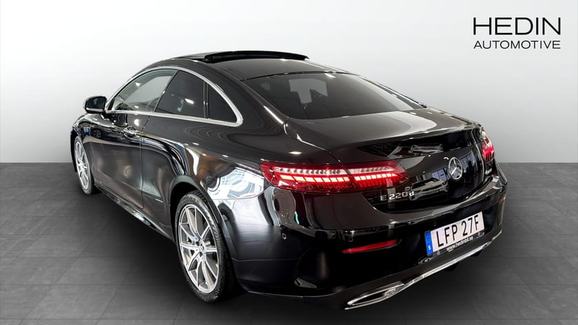 Bild 4 av Mercedes-Benz E 220 d 4MATIC Coupé / AMG PAKET / PANORAMA