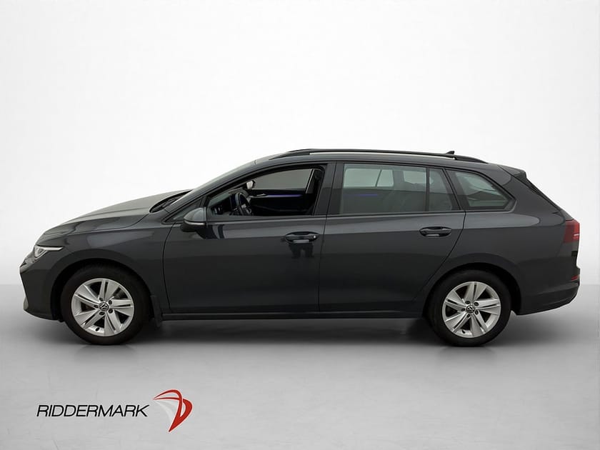 Bild 4 av Volkswagen Golf Sportscombi 1.5 eTSI 150hk Kamera CarPlay Dragkrok MOMS