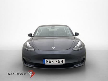 Tesla Model 3 Long Range AWD Panorama Kamera Navi Svensksåld