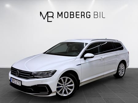 Volkswagen Passat Sportscombi GTE SC 218hk Helg på Moberg! Drag B-Kamera