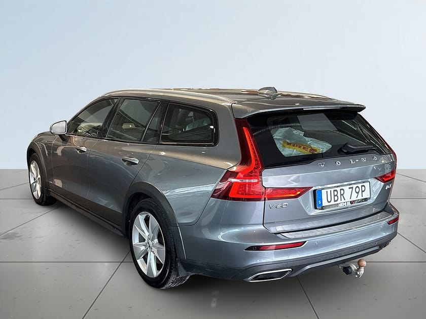 Bild 5 av Volvo V60 Cross Country D4 AWD Geartronic Momentum S&V-Hjul/M&D-Värm/Dragkrok