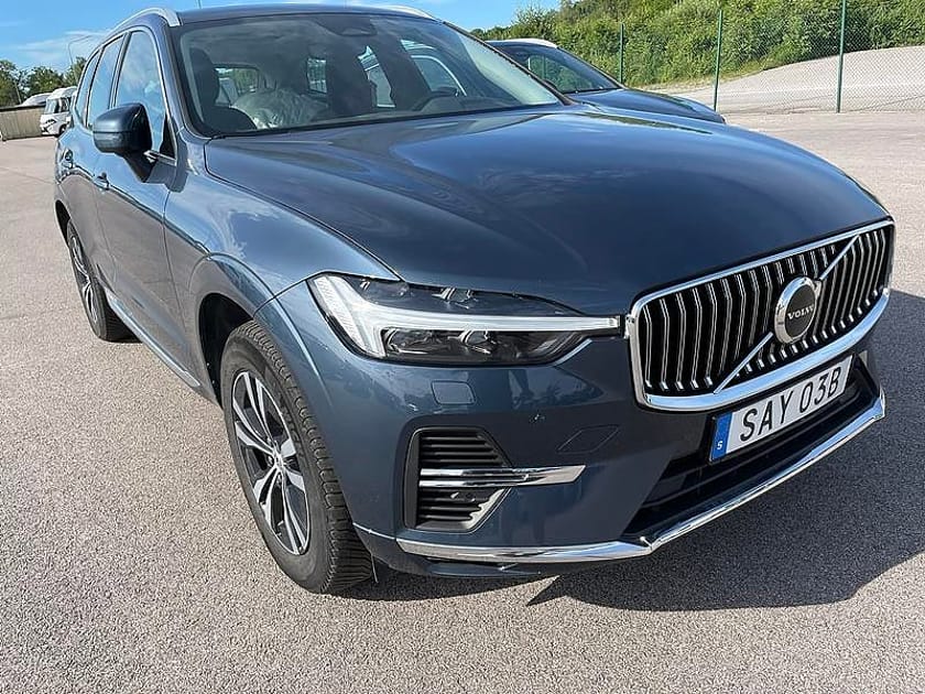 Bild 1 av Volvo XC60 T6 Recharge Core Bright plug in AWD 350HK 4x4 Panorama