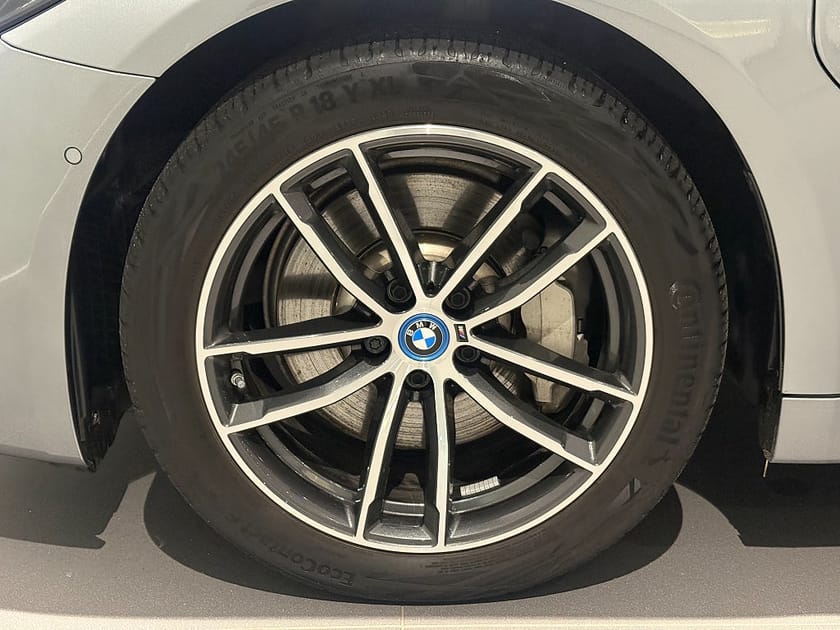 Bild 5 av BMW 530e xDrive Touring M Sport Drag Hi-Fi Rattvärme