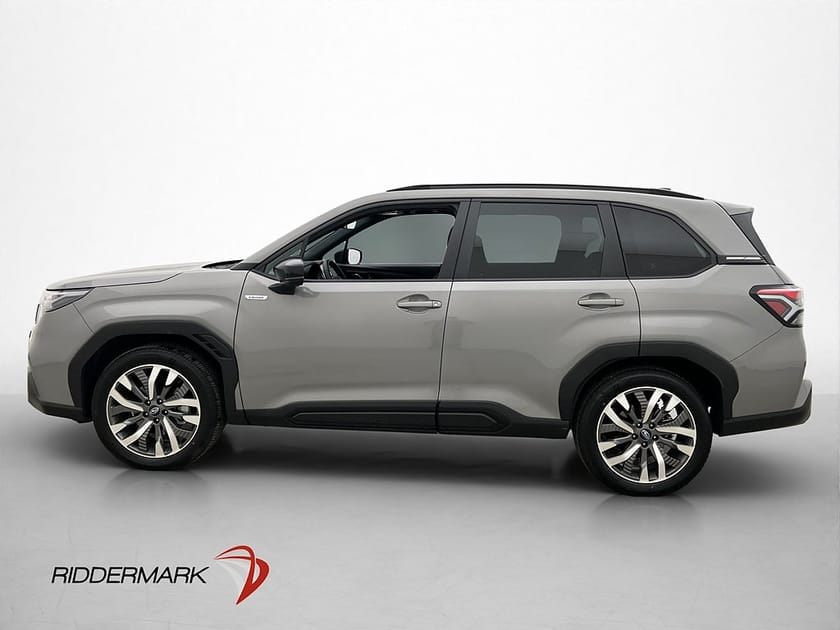 Bild 4 av Subaru Forester e-Boxer 136hk AWD Pano H/K Kamera CarPlay