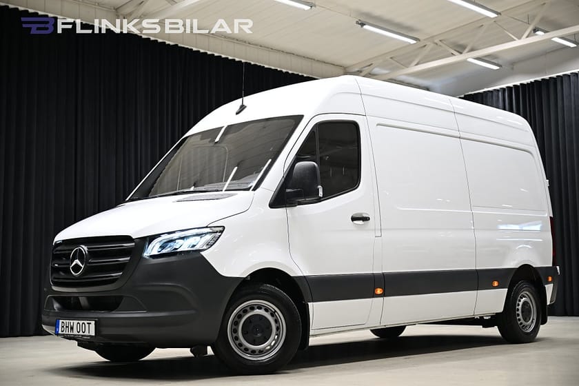 Bild 1 av Mercedes-Benz Sprinter 211 CDI FWD Panel Van 114HK Automat|Drag|Värmare|LED|Backkamera|Moms