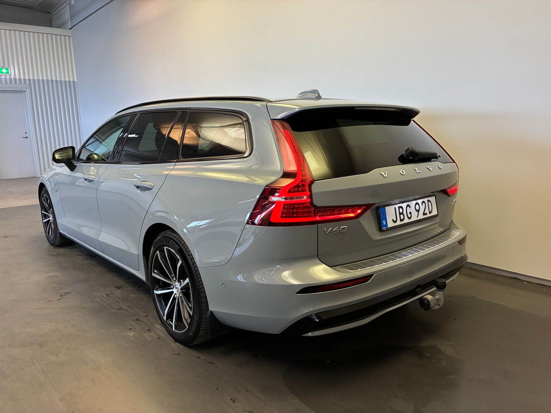 Volvo V60 2025, photo 6/10