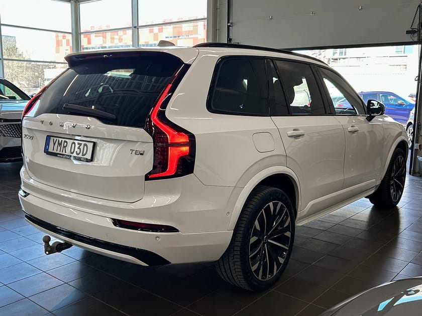 Bild 5 av Volvo XC90 7 Säten Recharge T8 II AWD AUT Ultra Dark Pano/360/HUD/B&W/Luft