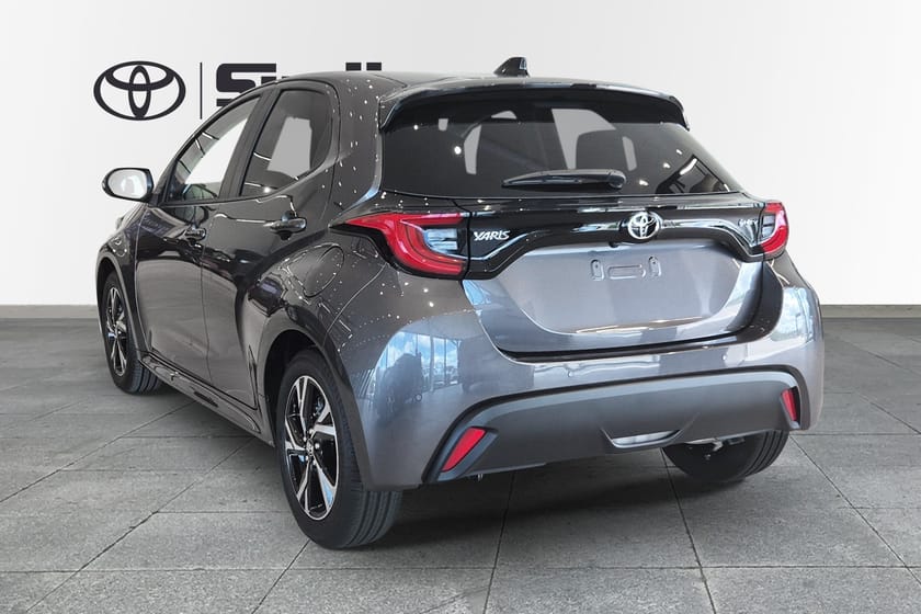 Bild 2 av Toyota Yaris Hybrid 115 1,5 5D ACTIVE PLUS SÄKERHETSPAKET ORD. pris 298.800