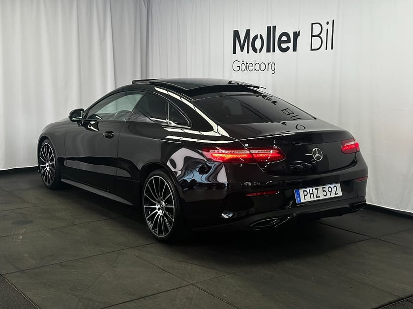 Bild 4 av Mercedes-Benz E 200 Coupé AMG Paket Pano/Burmeister/HUD/Widescreen