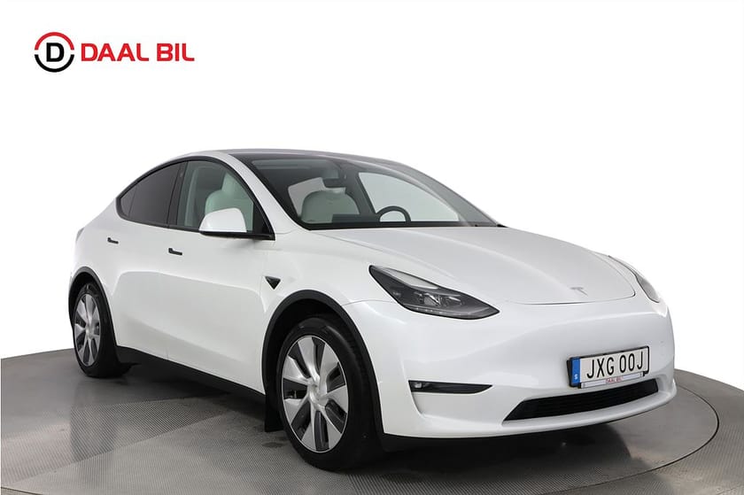Bild 3 av Tesla Model Y Long Range AWD 514HK DRAG 3D-VIEW AUTOPILOT PANO P-VÄRM