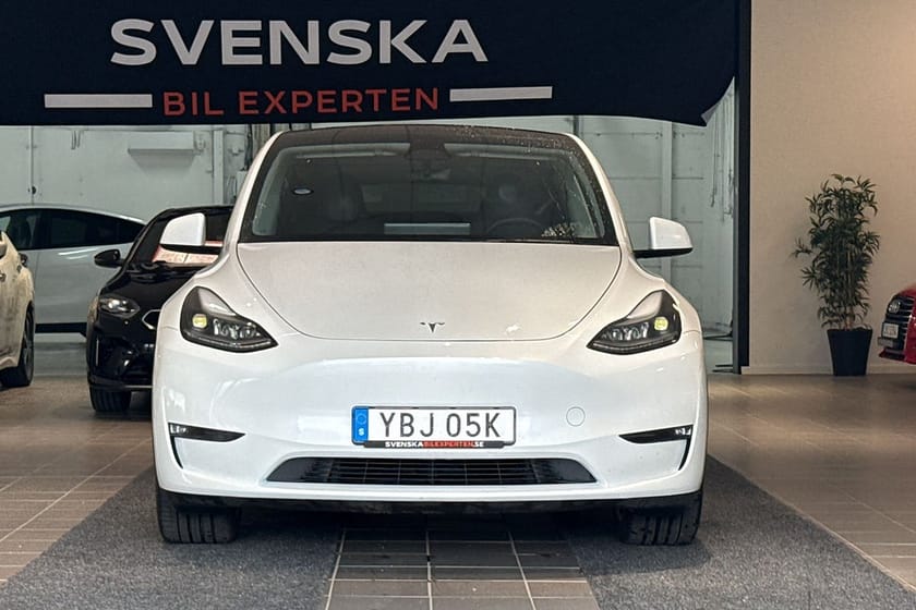 Bild 3 av Tesla Model Y Long Range AWD 514hk Autopilot 3 /Panorama/Drag/V-hjul