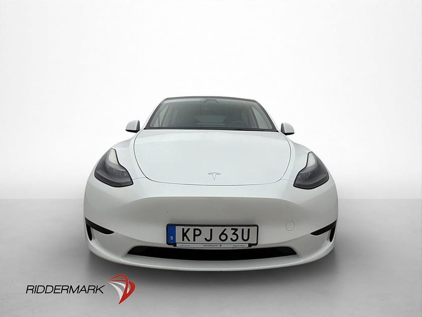 Bild 3 av Tesla Model Y Standard Range RWD Dragkrok Autopilot MOMS
