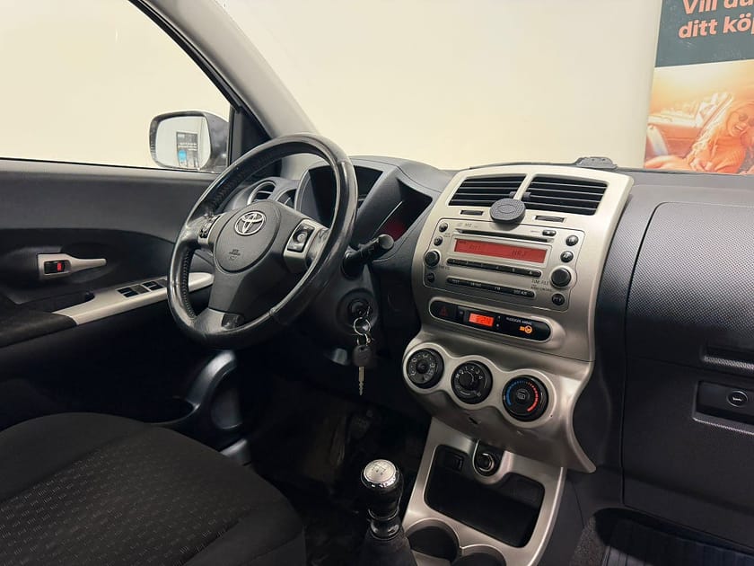 Bild 2 av Toyota Urban Cruiser 1.33 Dual VVT-i Euro 4