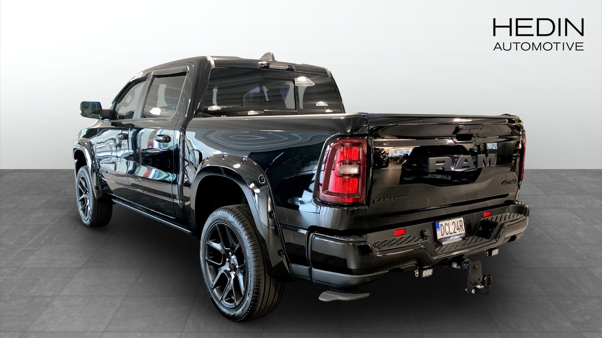 RAM 1500 Laramie Night Edition 2025, bild 2/21