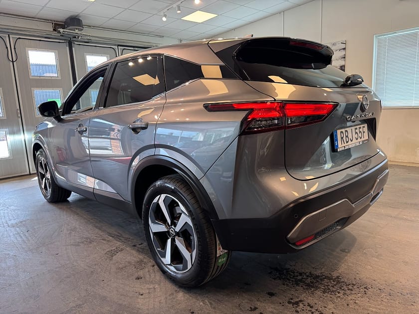 Bild 3 av Nissan Qashqai 1.3 DIG-T XTRONIC-CVT TEKNA HUD Gps Stora Skärmarna