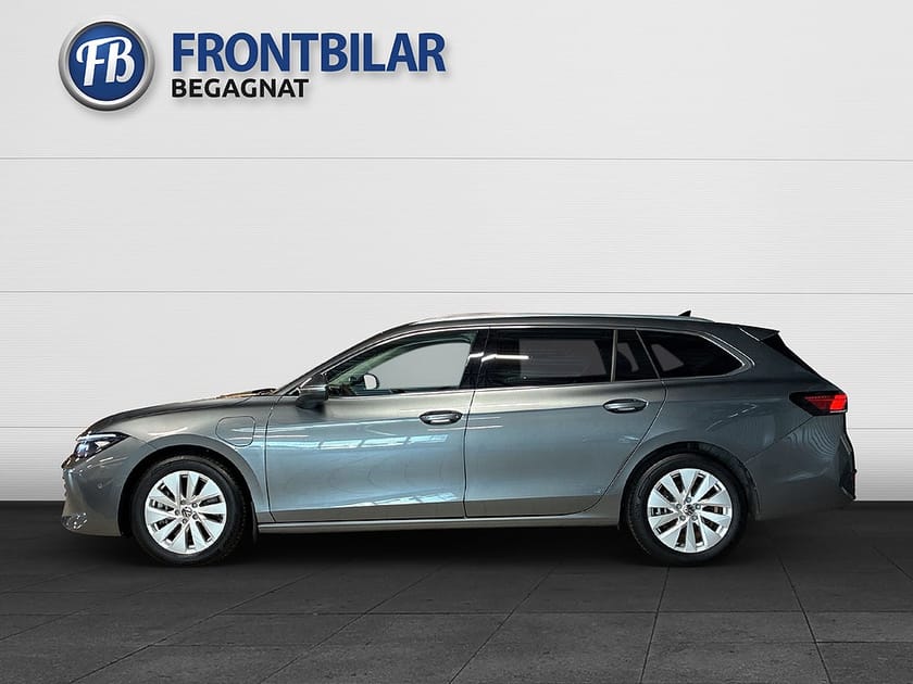 Bild 5 av Volkswagen Passat Variant eHybrid 1.5 TSI OPF Business/El-Drag/B-Kamera/Massage