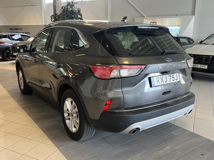 Bild 4 av Ford Kuga Plug-In Hybrid E-Cvt Drag