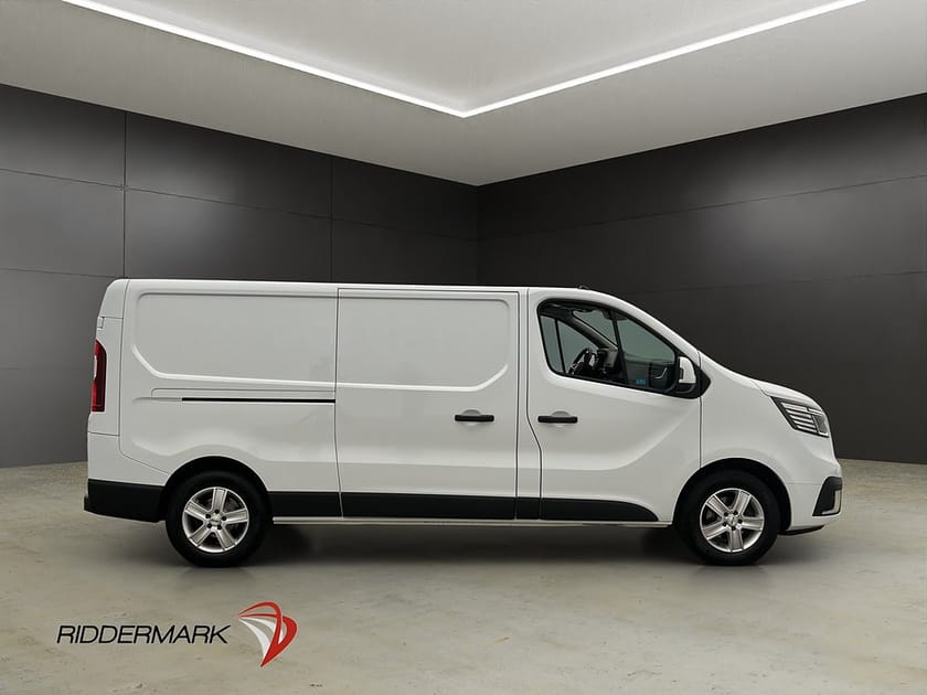 Bild 2 av Renault Trafic Skåpbil L2 Värmare LED Drag Kamera V-Inr CARPLAY Moms