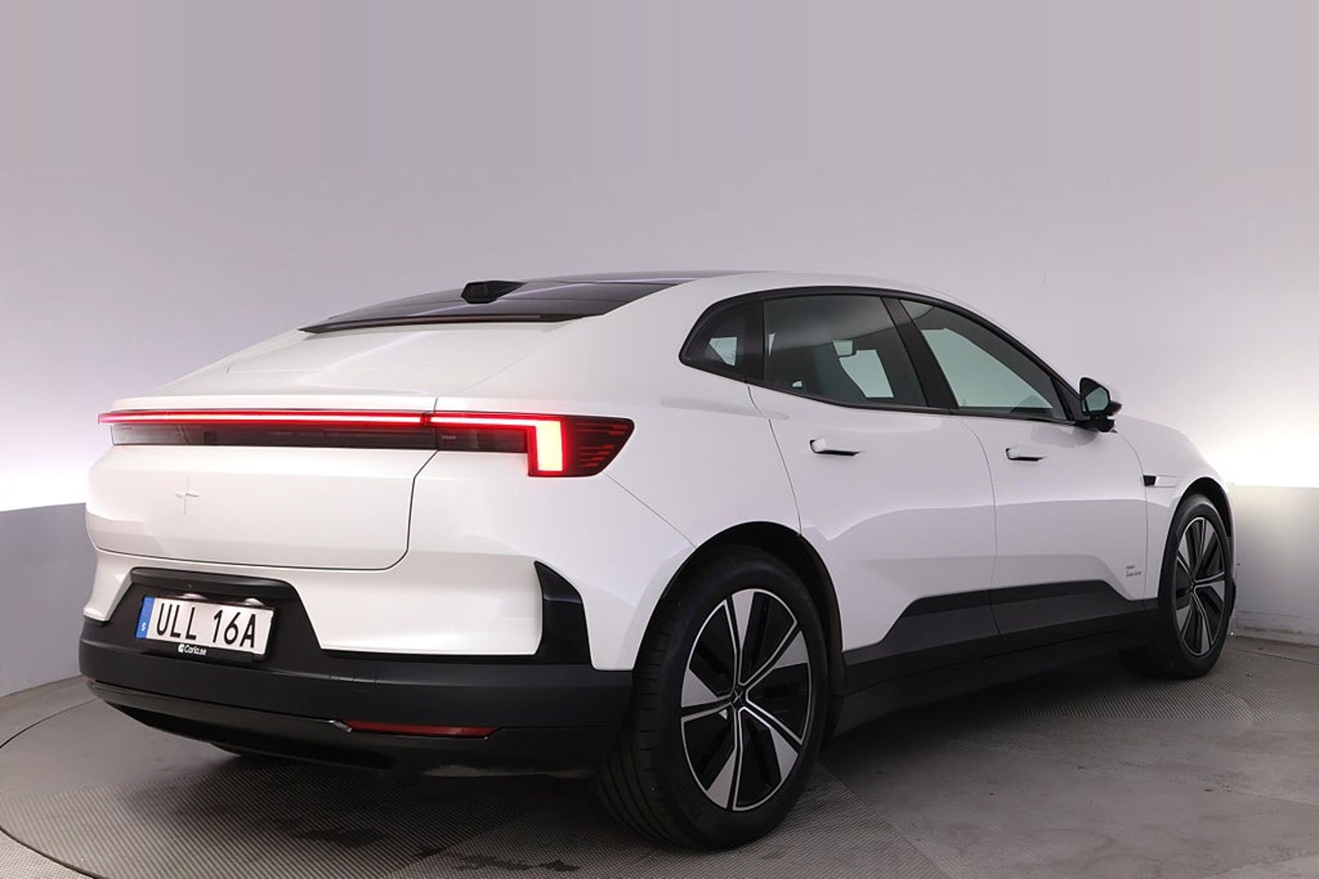 Polestar 4 2025, kuva 5/10