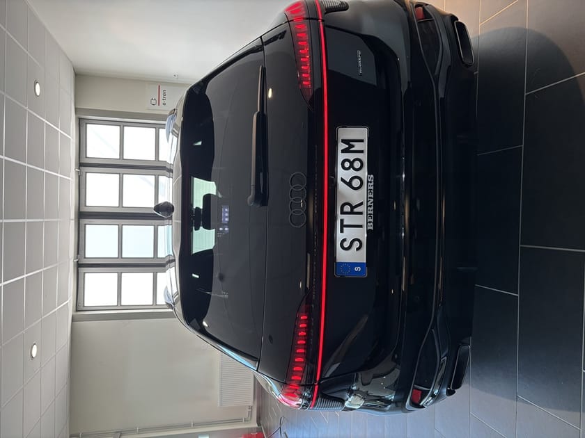 Bild 3 av Audi A6 Avant e-hybrid quattro S-LINE BLACK ON BLACK