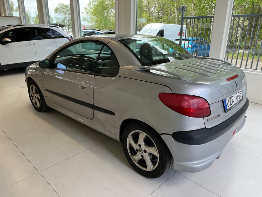Bild 5 av Peugeot 206 CC Besiktigad t o m 261231, gör det själv
