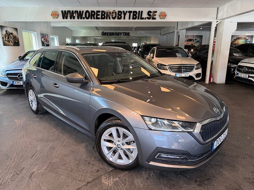 Bild 1 av Škoda Octavia Kombi iV Skoda Style Drag Värmare Cockpit 204hk
