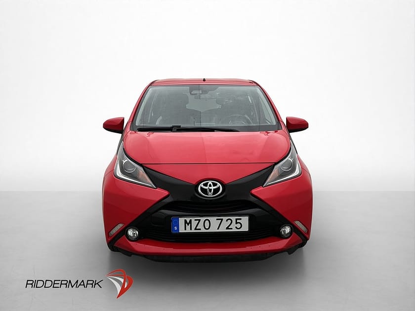 Bild 2 av Toyota Aygo 1.0 VVT-i X-PLAY Kamera Navi 0,42l/Mil Låg skatt