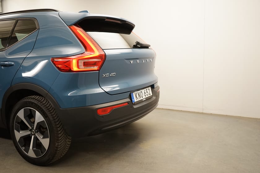 Bild 3 av Volvo XC40 B3 FWD Bensin Ultimate Dark, HarmanKardon PremiumSound, Taklucka, Navigation