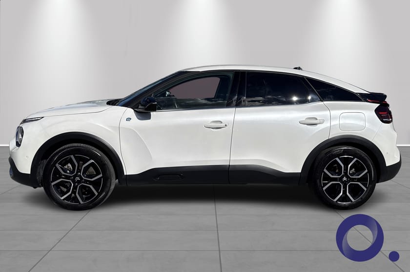 Bilde 2 av Citroën ë-C4 Shine/ACC/Rattvarme/Kamera