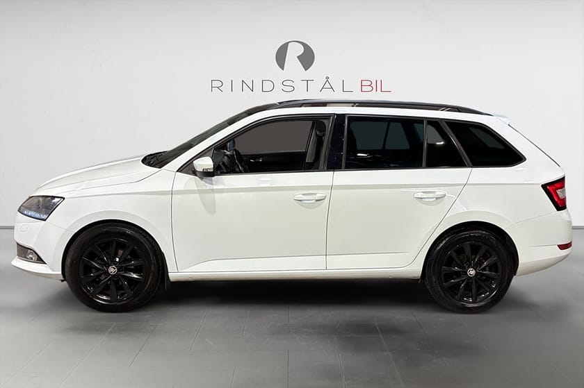 Bild 4 av Škoda Fabia Kombi 1.0 TSI 95 HK STYLE PANO KEYLESS NYSERV M&K 16"