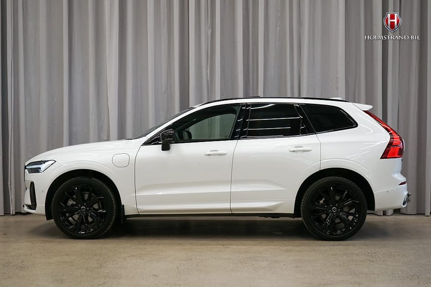 Bild 1 av Volvo XC60 Recharge T6 AWD Plus Black Nordic Edition B&W SE UTR