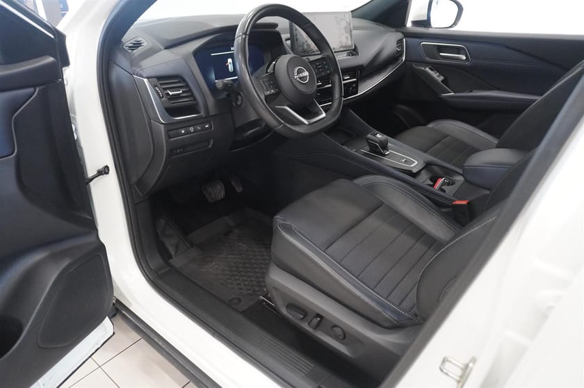 Bild 2 av Nissan Qashqai Tekna MHEV 160hk Xtronic Låg Skatt