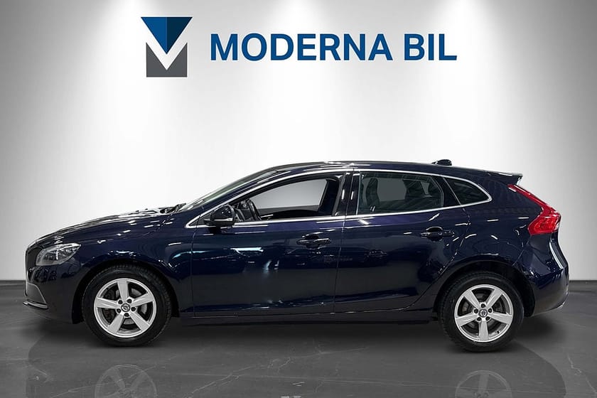 Bild 3 av Volvo V40 D3 Geartronic Momentum 150hk D-värm PDC Navi BLIS