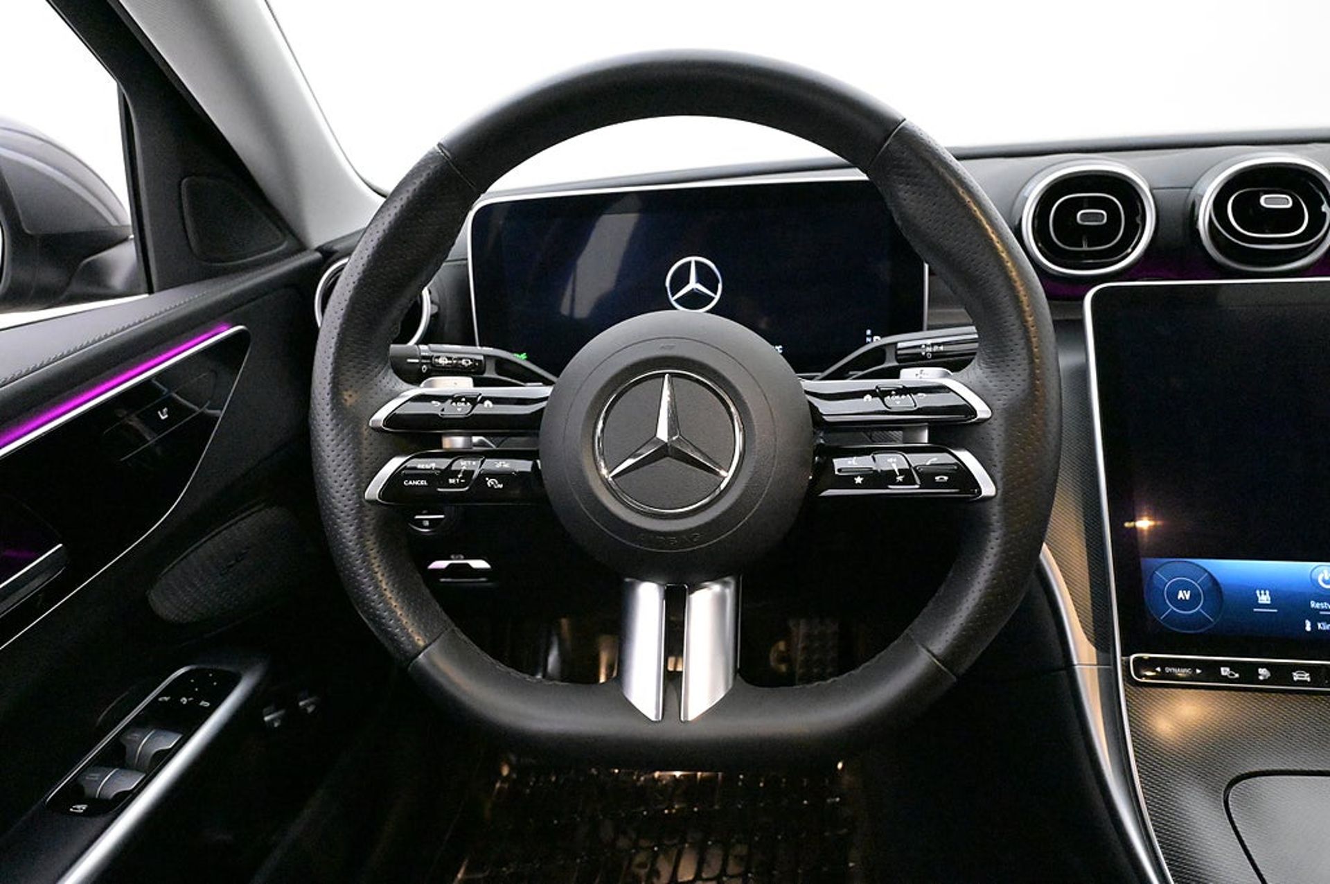 Mercedes-Benz C 300 T e AMG Drag 2023, bild 7/27