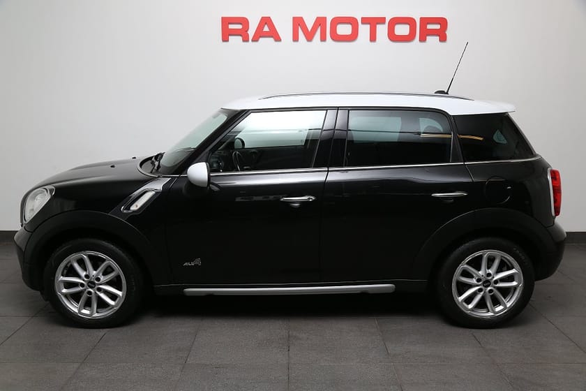 Bild 3 av MINI Countryman Cooper D ALL4 Navi Sportstolar Chili pkt